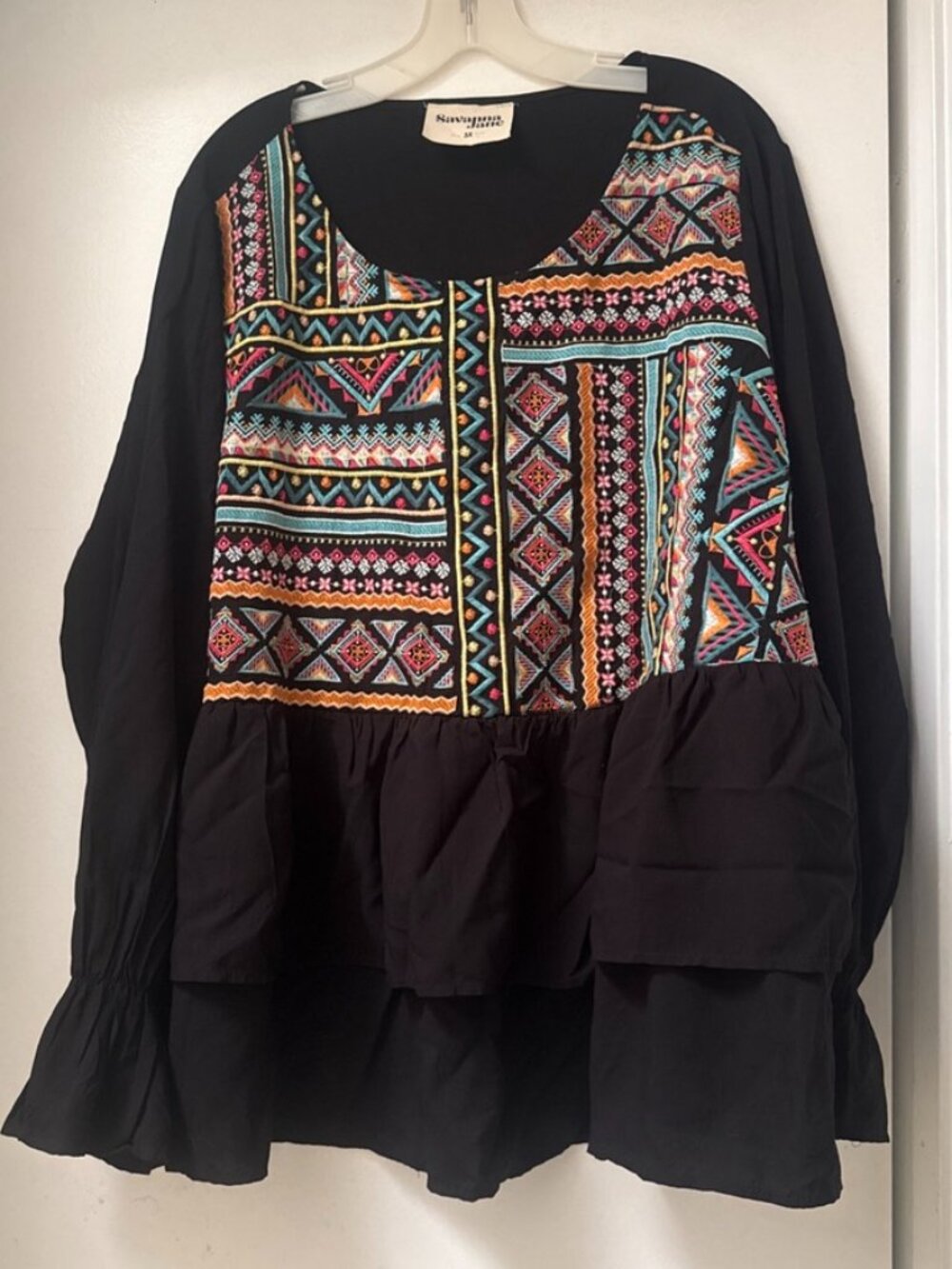 Savanna Jane Womens Embroidered Aztec Boho Top Size 3X Black Artsy Tiered